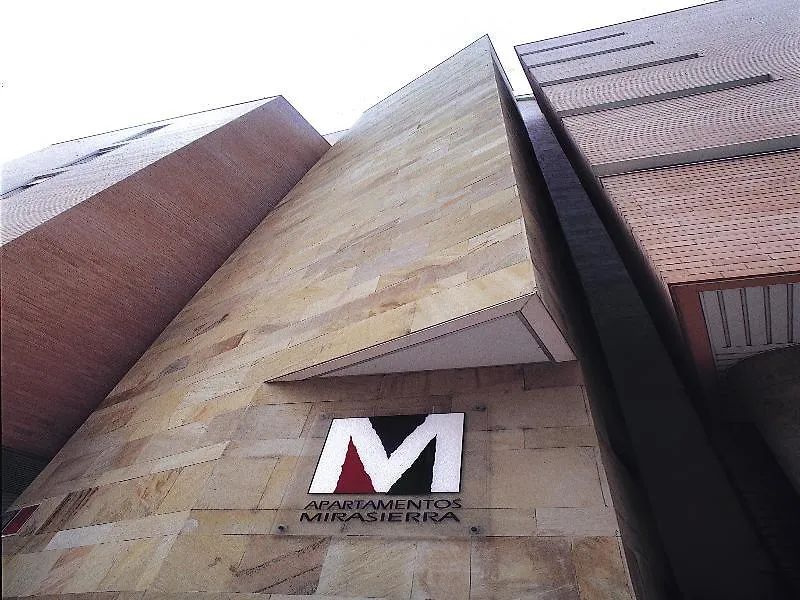 Apartahotel Suites Sercotel Mirasierra Pamplona