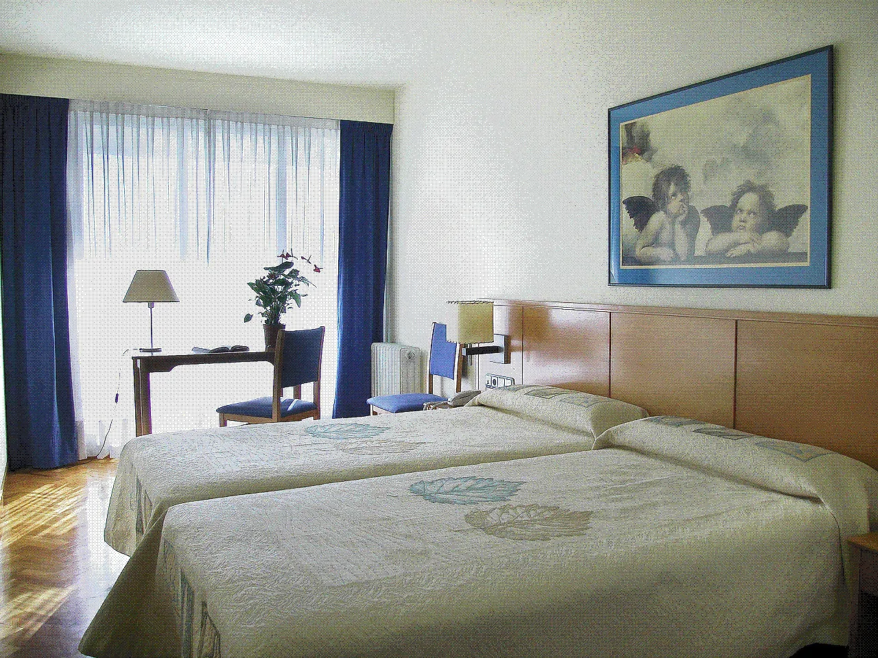 Suites Sercotel Mirasierra Pamplona