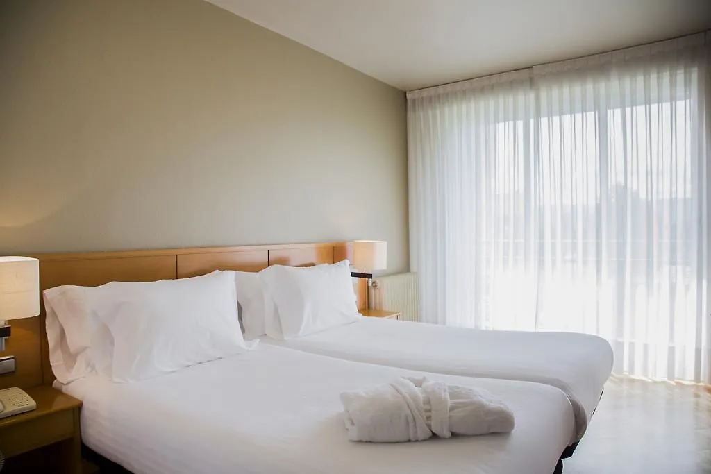 Suites Sercotel Mirasierra Pamplona 3*,  España