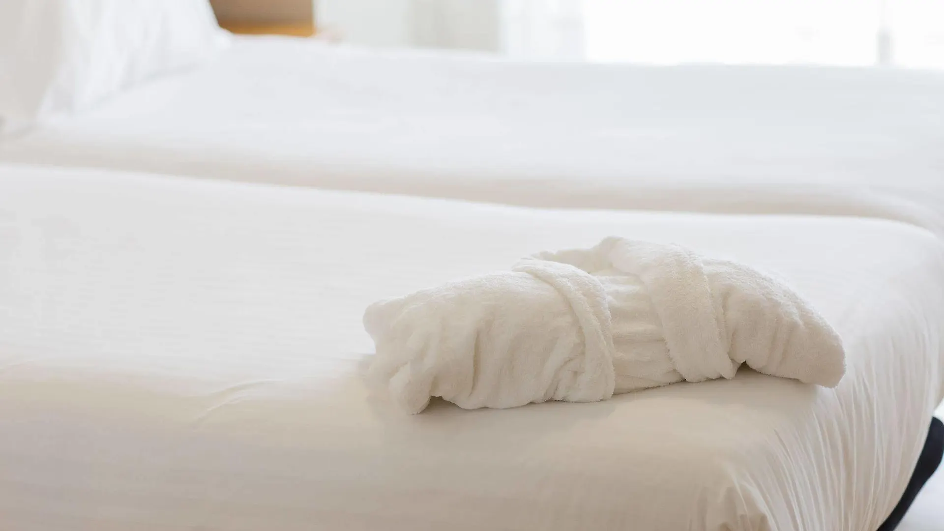 *** Apartahotel Suites Sercotel Mirasierra Pamplona España