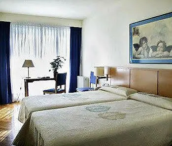 Suites Sercotel Mirasierra Pamplona España